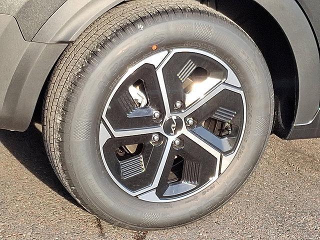 new 2025 Kia Niro car, priced at $31,415