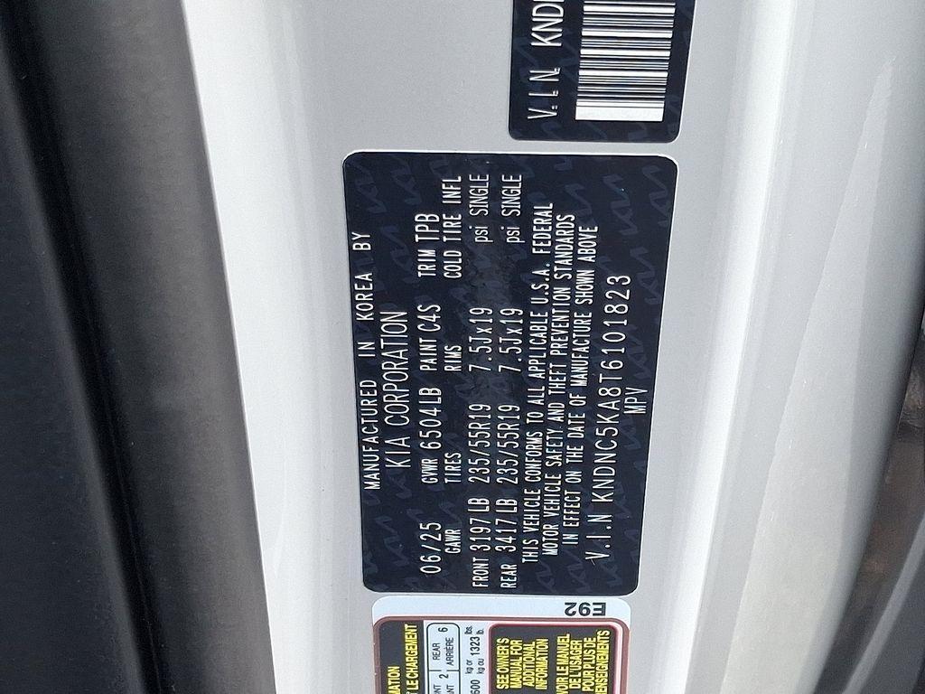 new 2026 Kia Carnival Hybrid car, priced at $45,450