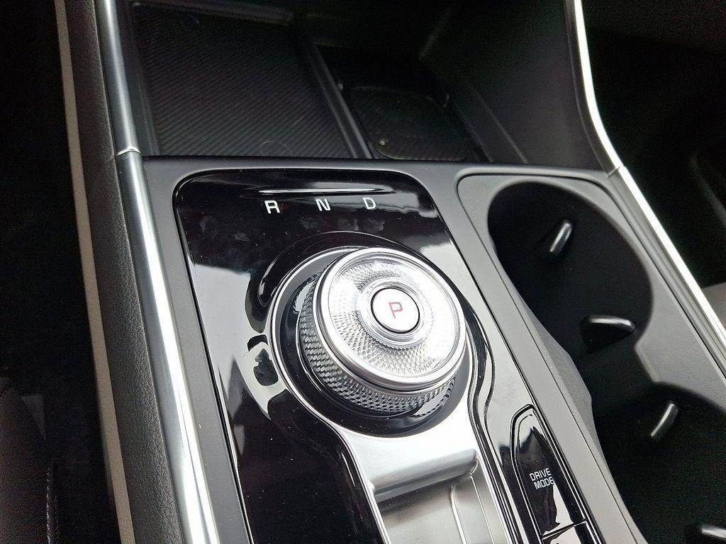 new 2026 Kia Carnival Hybrid car, priced at $45,450