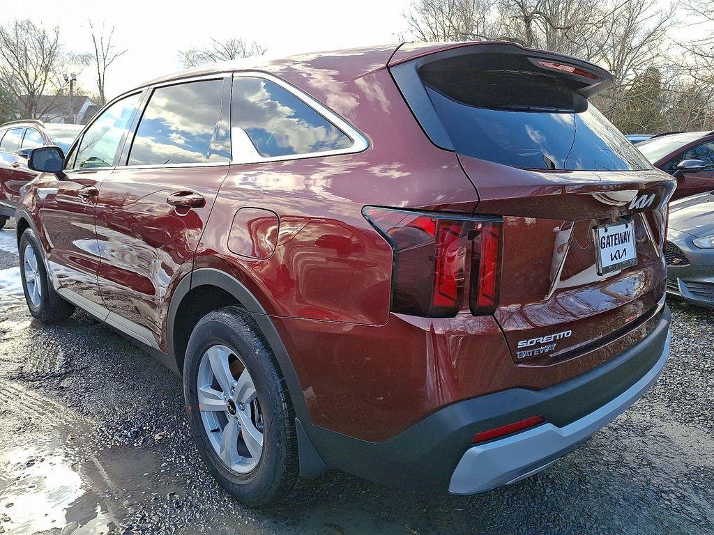 new 2025 Kia Sorento car, priced at $34,085