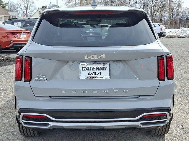 used 2022 Kia Sorento car, priced at $28,495