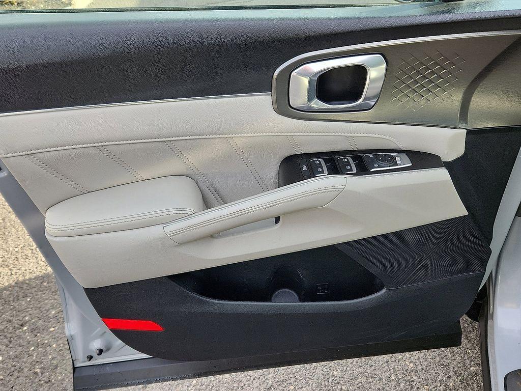 used 2022 Kia Sorento car, priced at $29,645