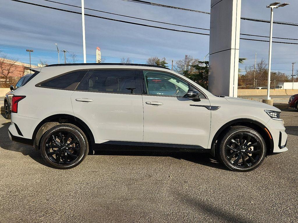 used 2022 Kia Sorento car, priced at $29,645