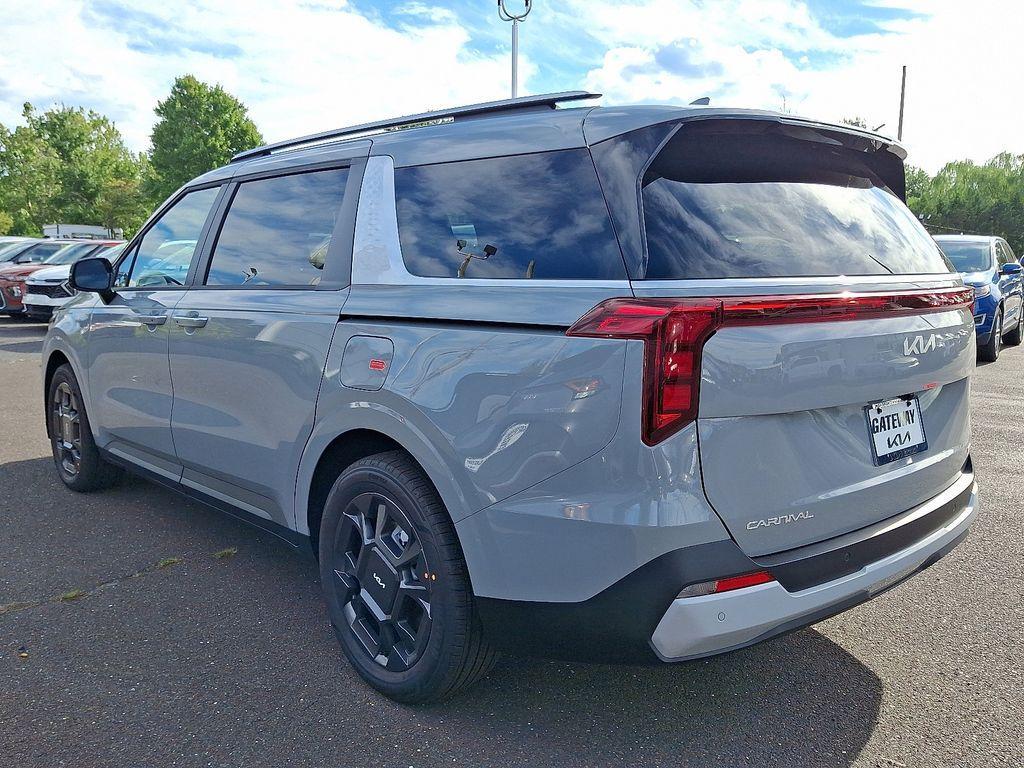 new 2026 Kia Carnival Hybrid car, priced at $45,385