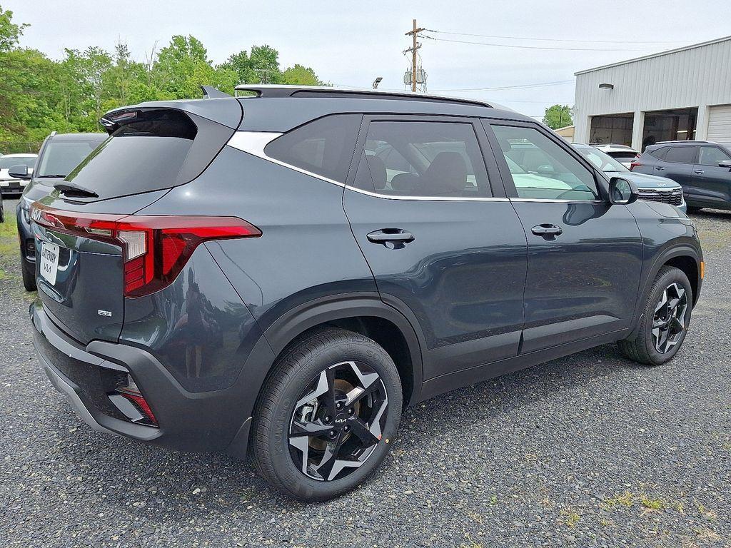 new 2025 Kia Seltos car, priced at $30,985