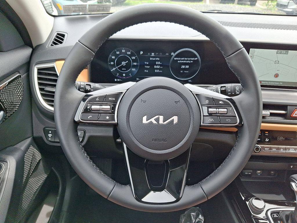 new 2025 Kia Seltos car, priced at $30,985