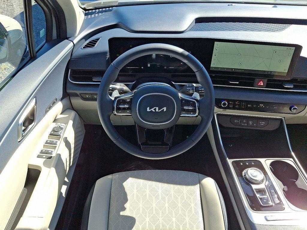 new 2026 Kia Carnival Hybrid car, priced at $45,385