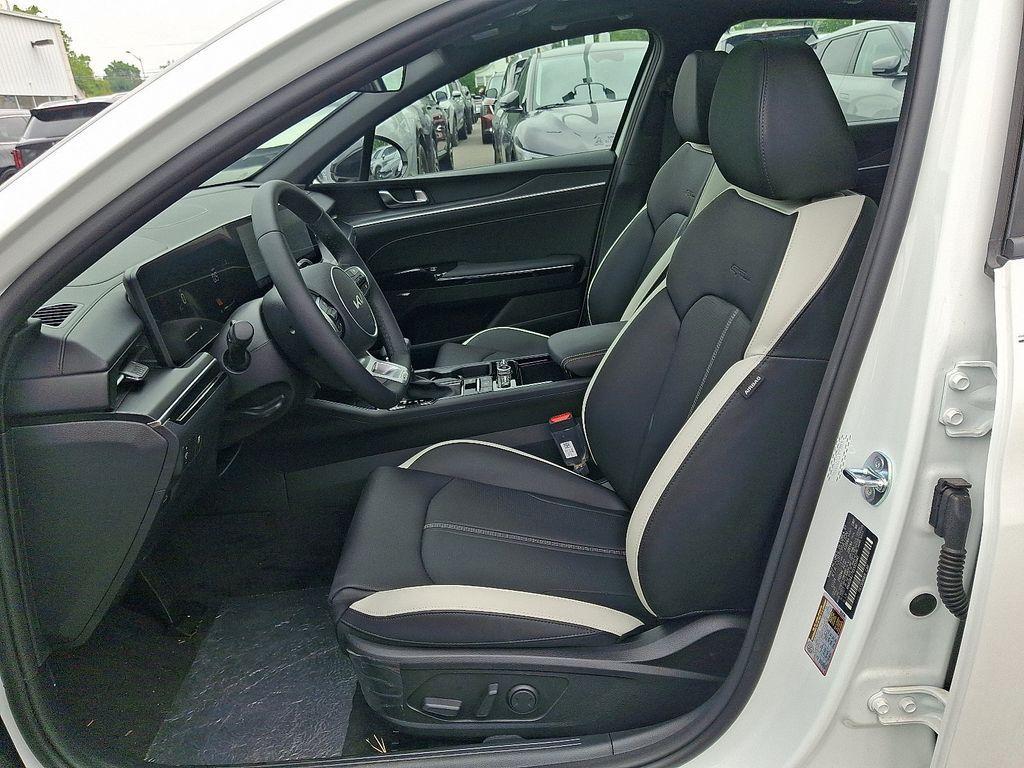 new 2025 Kia K5 car, priced at $33,480