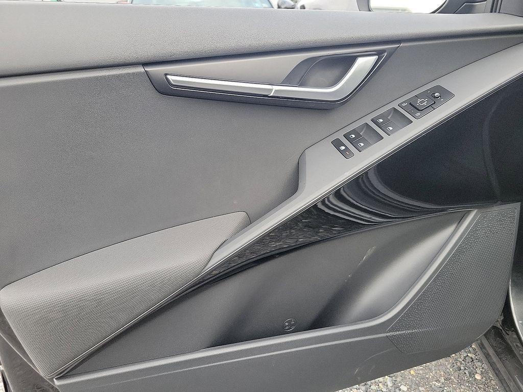 new 2025 Kia Niro car, priced at $31,340