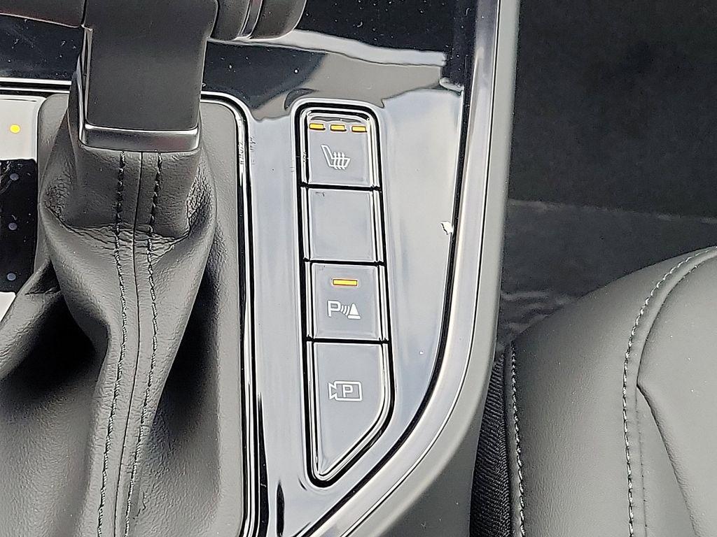 new 2025 Kia Niro car, priced at $31,340