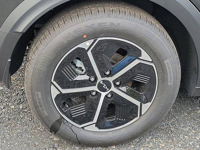 new 2025 Kia Niro car, priced at $31,340