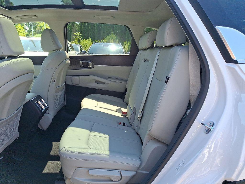 new 2026 Kia Sorento car, priced at $40,565