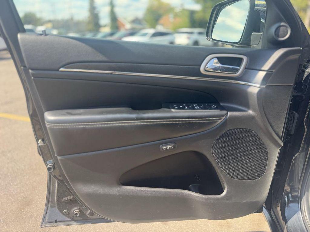 used 2017 Jeep Grand Cherokee car, priced at $14,905