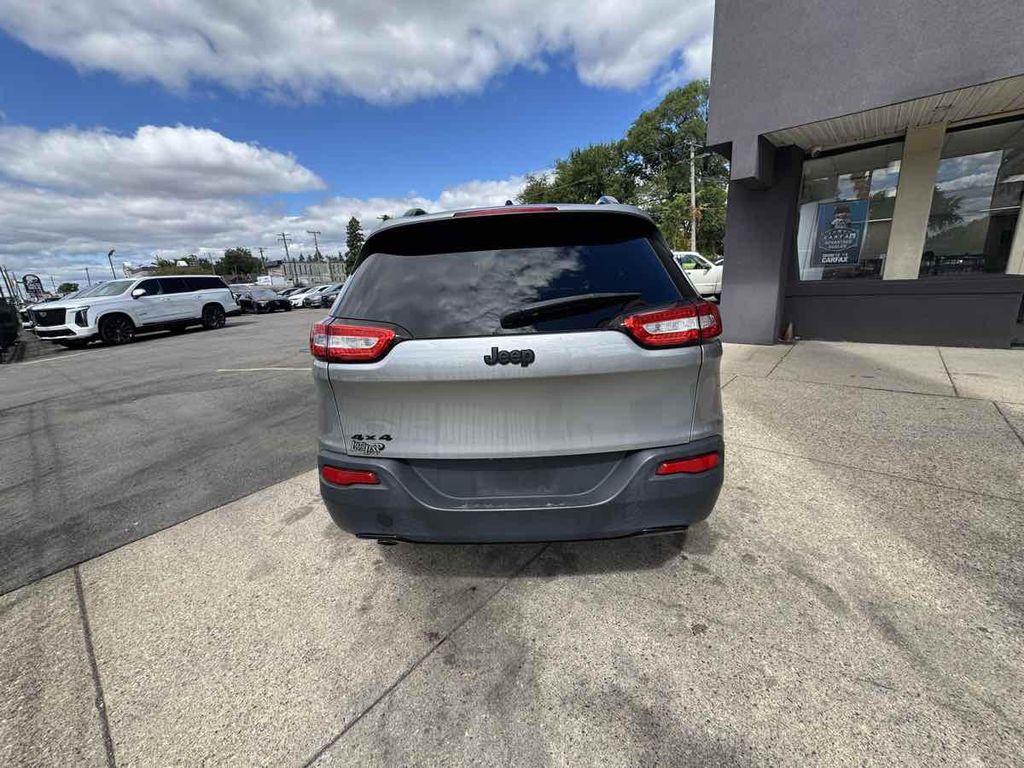 used 2017 Jeep Cherokee car