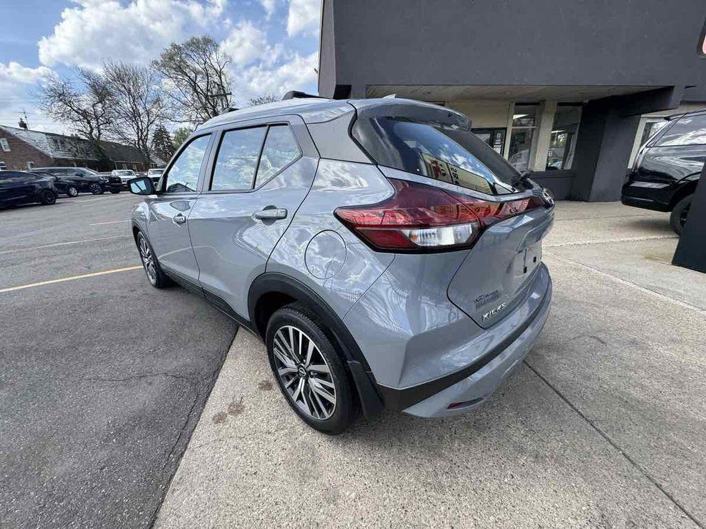 used 2023 Nissan Kicks car