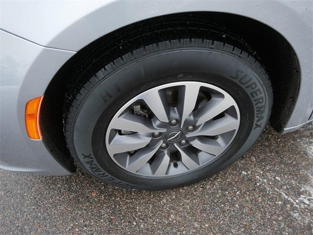 used 2021 Chrysler Pacifica car, priced at $12,998