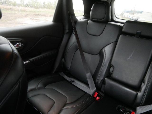 used 2019 Jeep Cherokee car, priced at $20,041