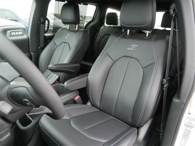new 2026 Chrysler Pacifica car, priced at $46,083