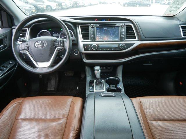 used 2019 Toyota Highlander car, priced at $28,998