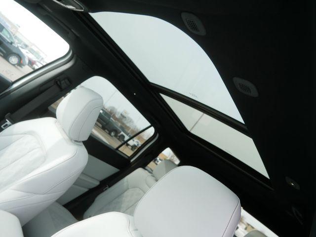 new 2026 Jeep Cherokee car, priced at $44,715