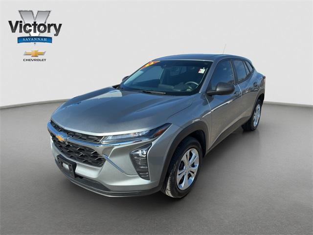 used 2024 Chevrolet Trax car, priced at $15,990
