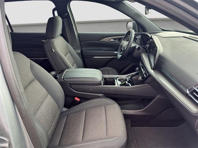 used 2024 Chevrolet Traverse car, priced at $31,500