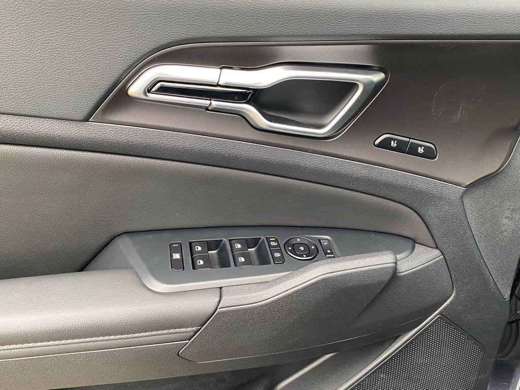 new 2026 Kia Sportage car, priced at $37,232