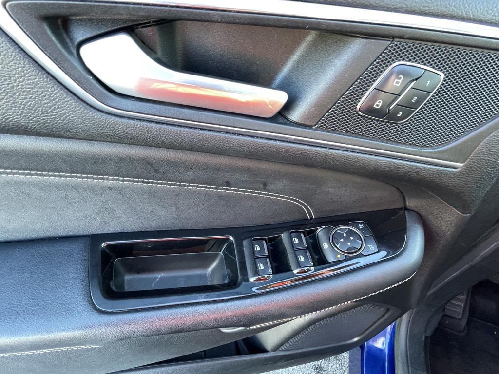 used 2015 Ford Edge car, priced at $10,000