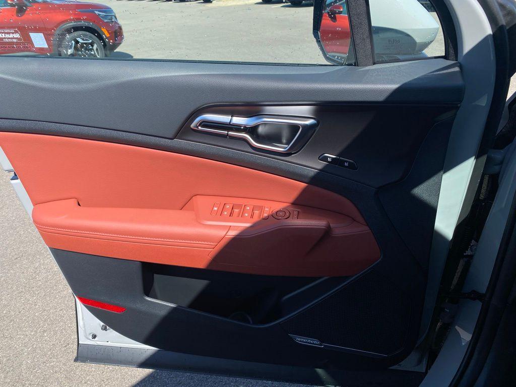 new 2026 Kia Sportage car, priced at $35,761