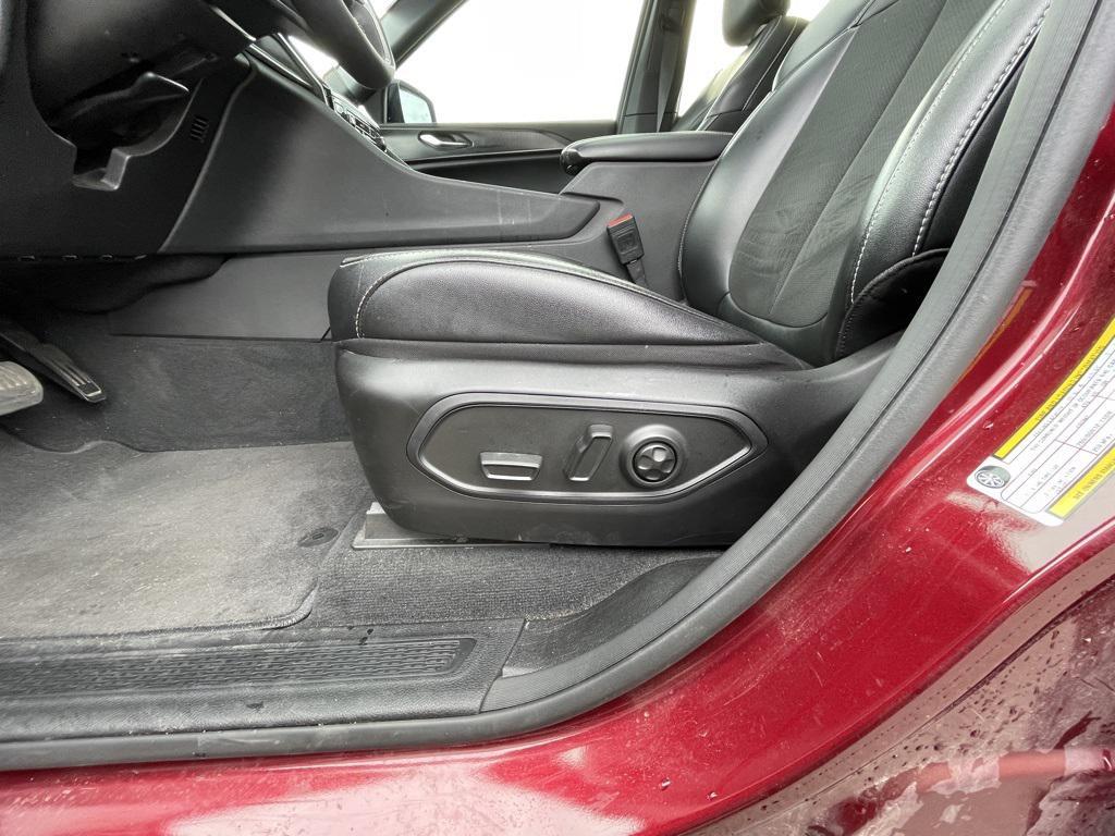 used 2024 Jeep Grand Cherokee car, priced at $32,203