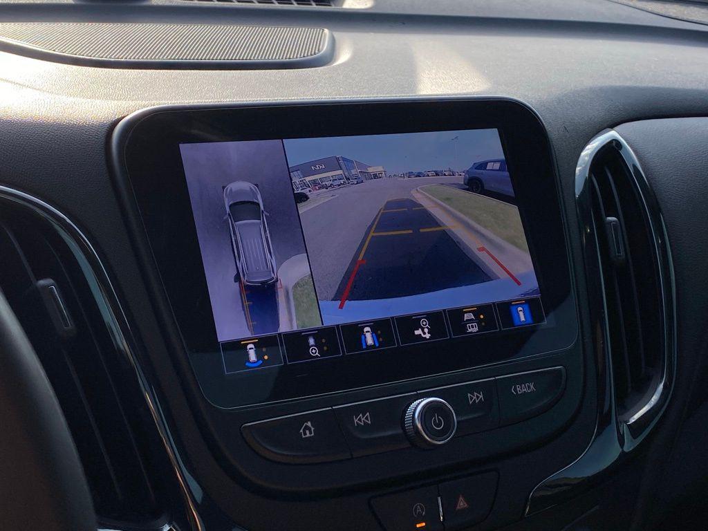 used 2024 Chevrolet Equinox car, priced at $25,900