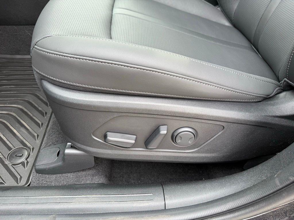 new 2026 Kia Sorento car, priced at $35,215