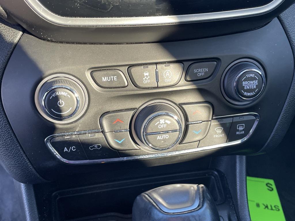 used 2022 Jeep Cherokee car, priced at $19,200