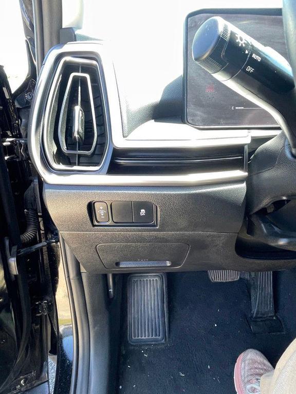 used 2025 Kia Sorento car, priced at $30,903