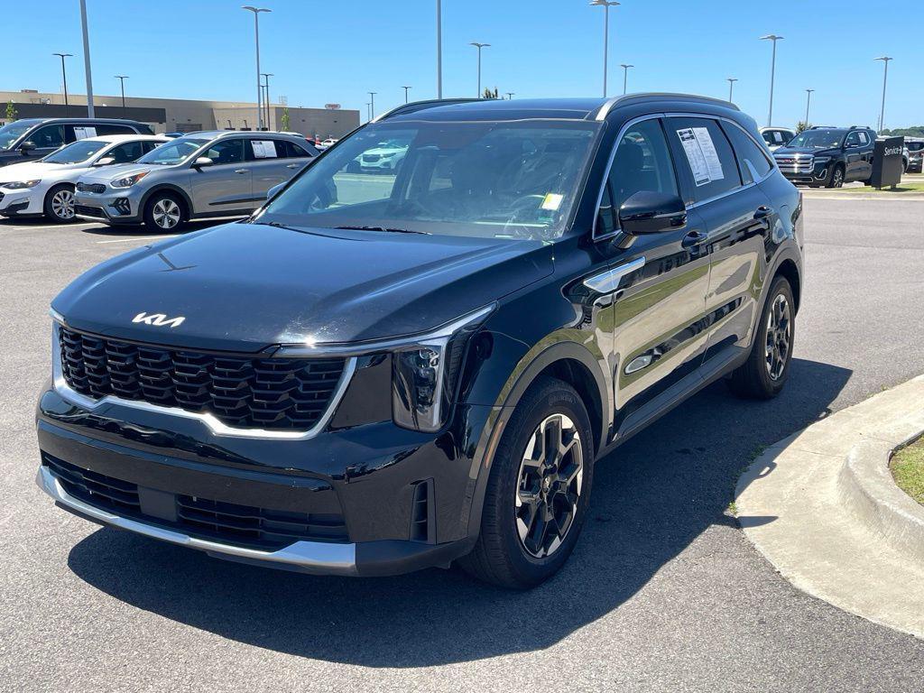 used 2025 Kia Sorento car, priced at $30,903