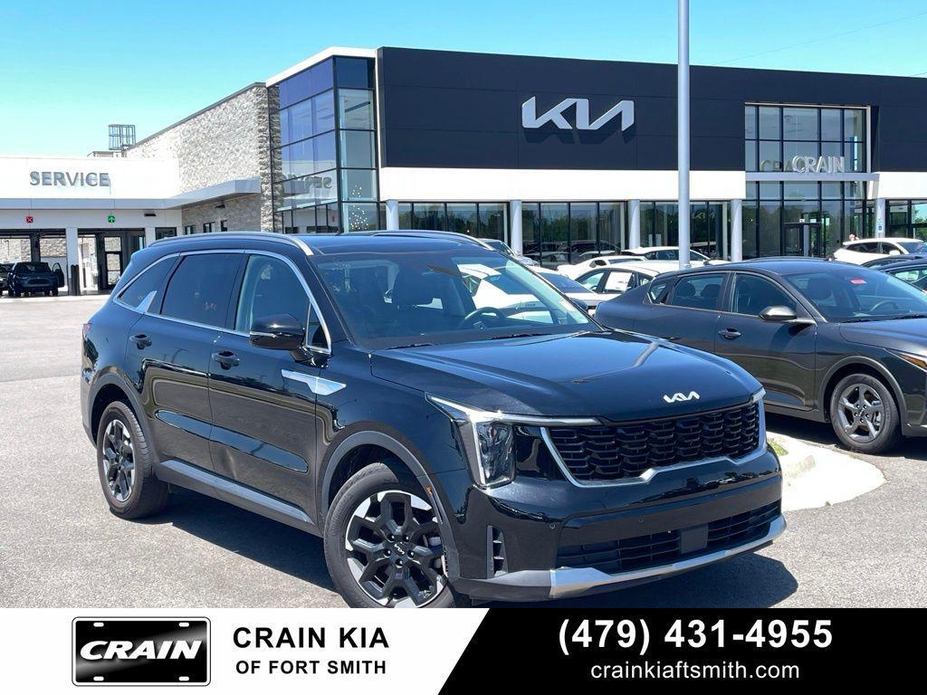 used 2025 Kia Sorento car, priced at $30,903