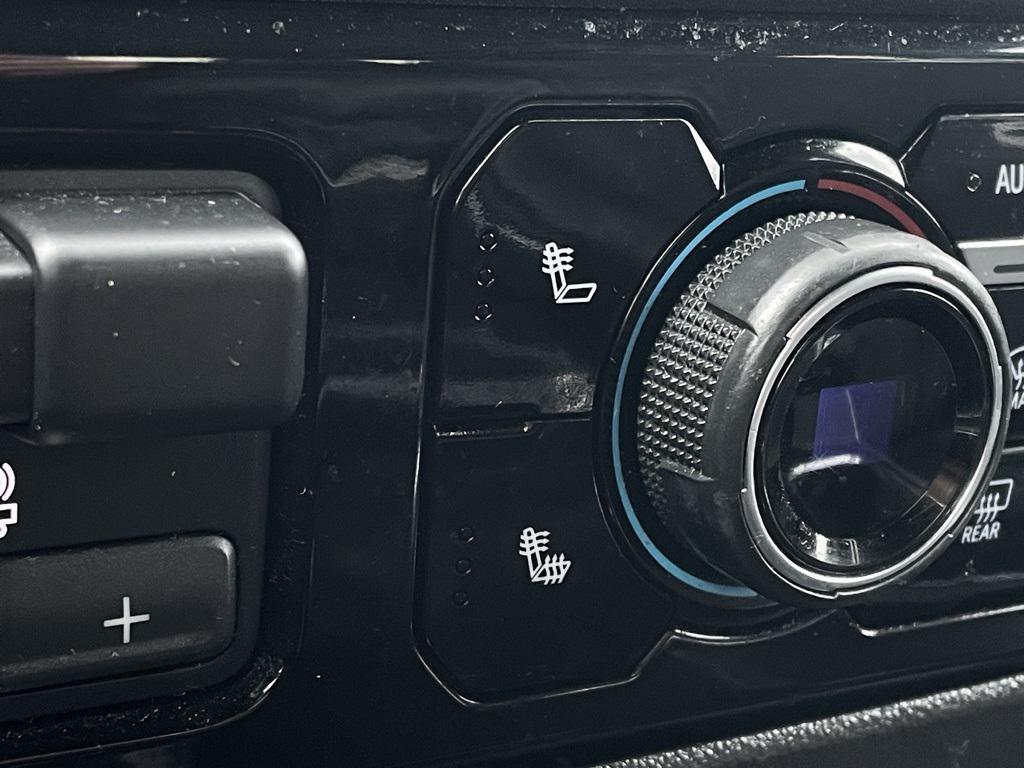 used 2022 Chevrolet Silverado 1500 car, priced at $31,000