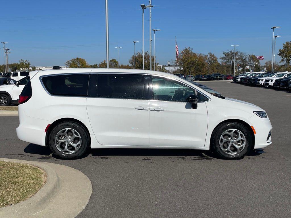 used 2024 Chrysler Pacifica car, priced at $34,000