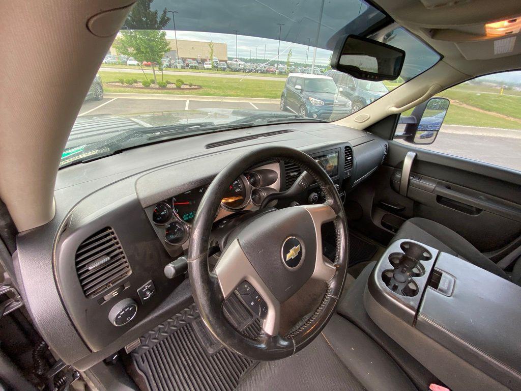 used 2014 Chevrolet Silverado 2500 car, priced at $24,096