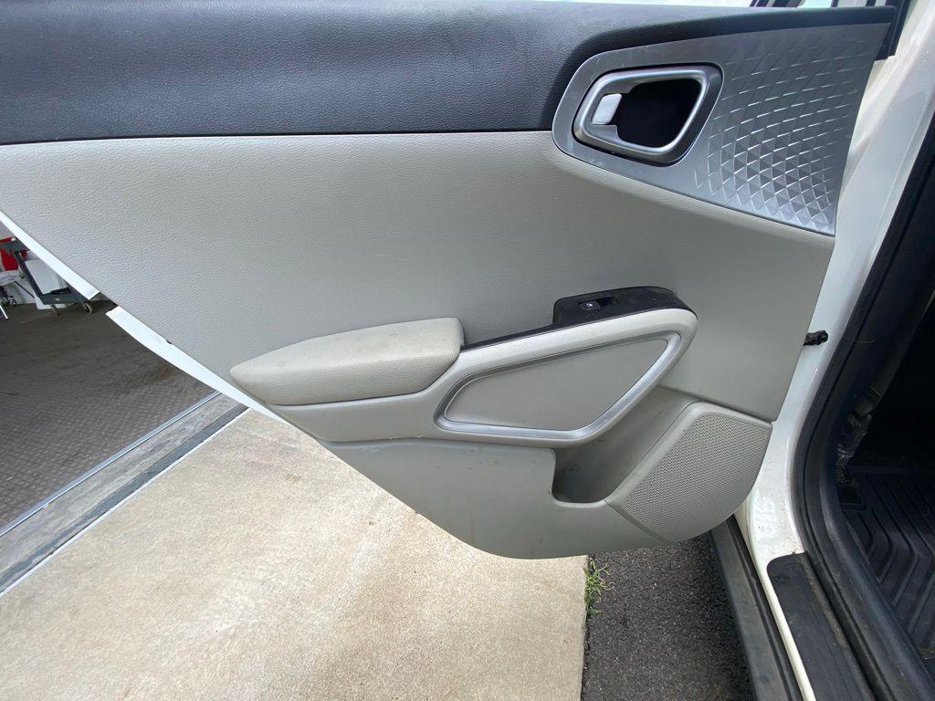 used 2021 Kia Soul car, priced at $13,394