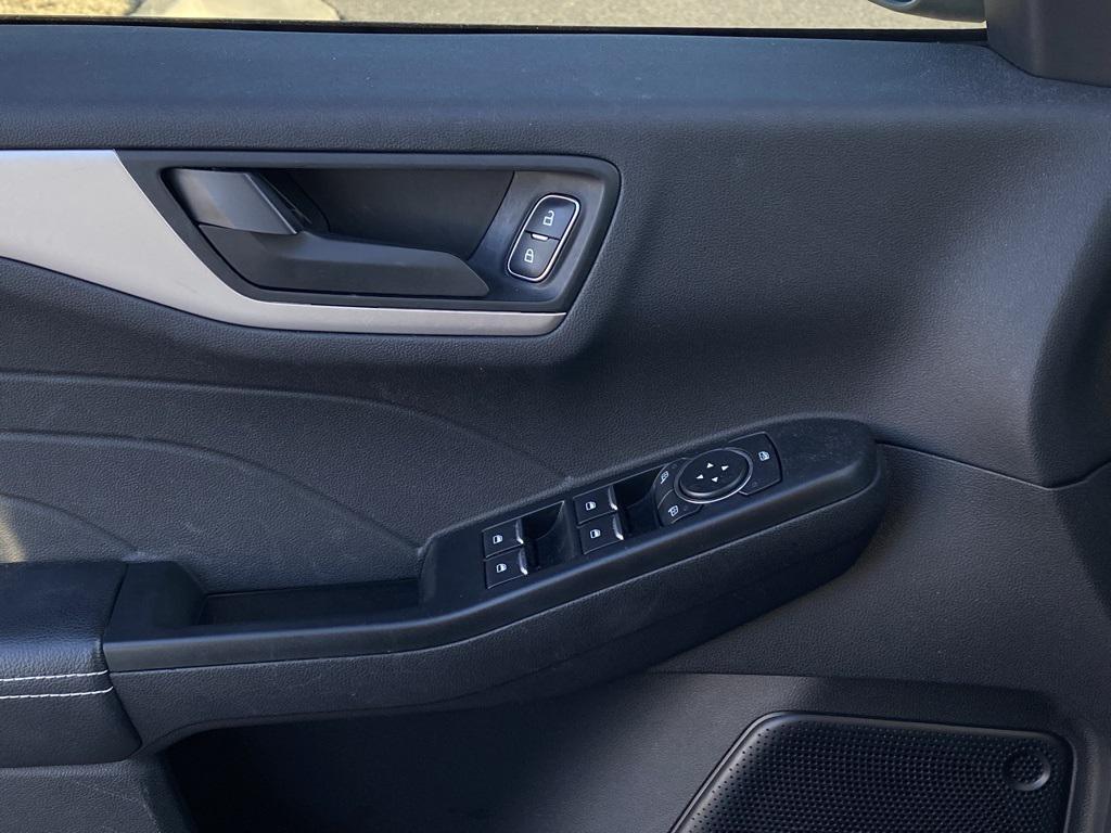 used 2022 Ford Escape car, priced at $20,038