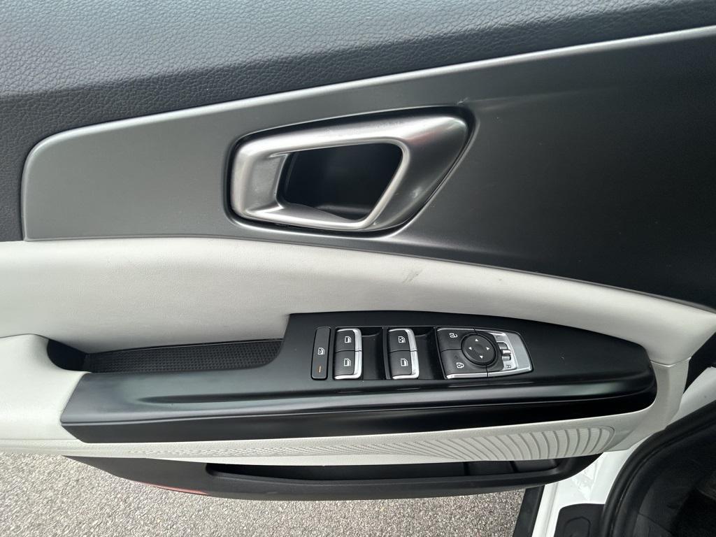 used 2023 Kia Carnival car, priced at $25,942