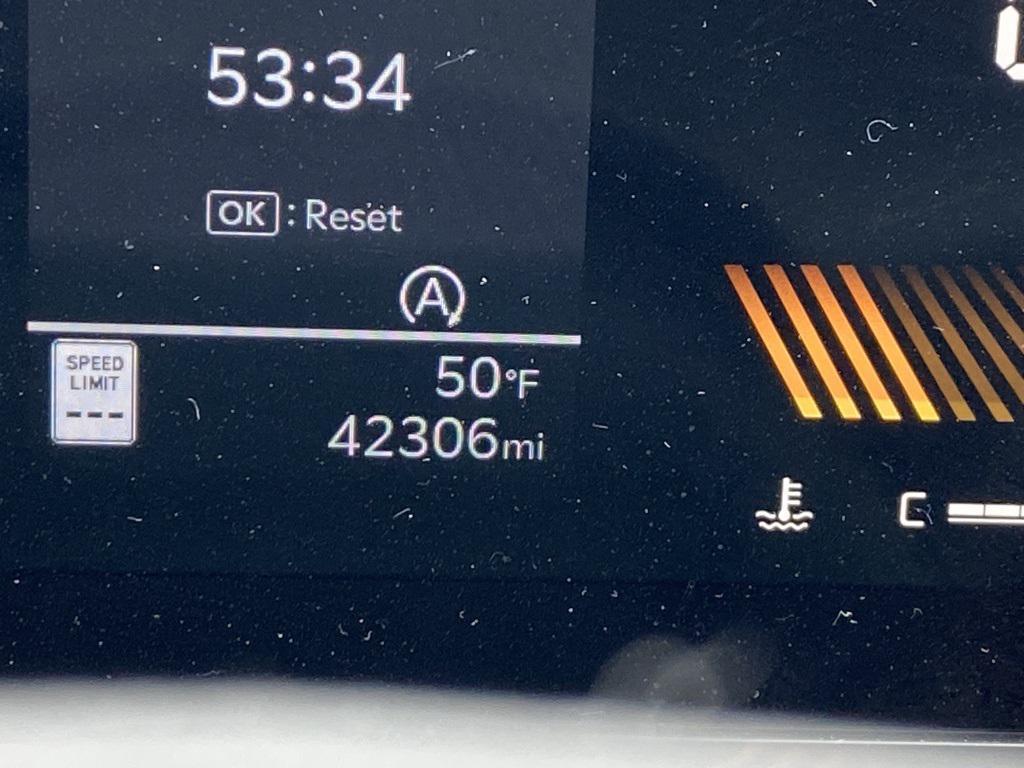 used 2024 Kia Sorento car, priced at $27,256