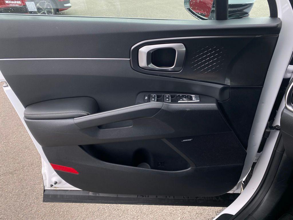 new 2026 Kia Sorento car, priced at $38,698