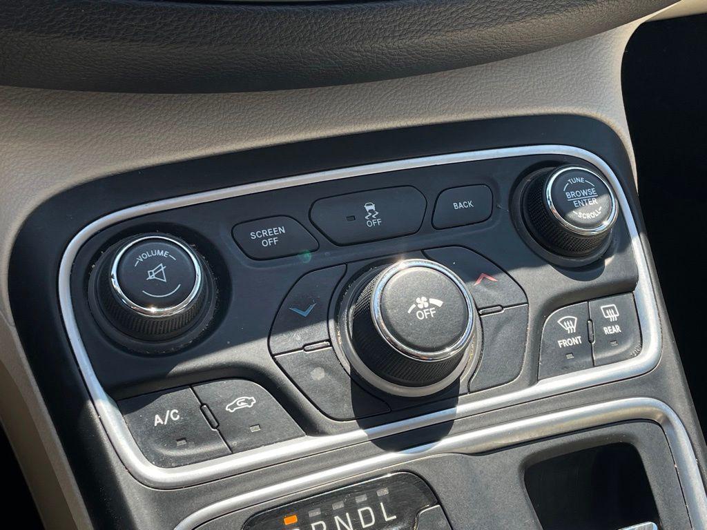 used 2015 Chrysler 200 car, priced at $9,907