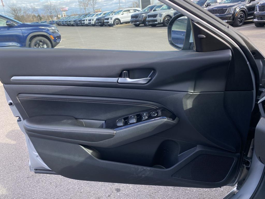 used 2023 Nissan Altima car, priced at $21,591