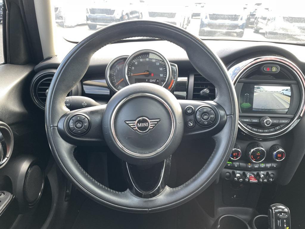 used 2021 MINI Hardtop car, priced at $18,527