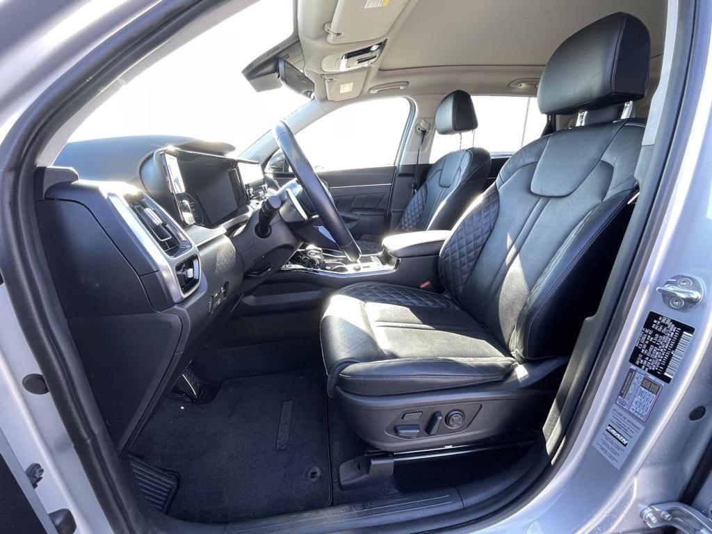 used 2022 Kia Sorento car, priced at $28,937