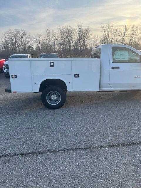 new 2025 Chevrolet Silverado 3500 car, priced at $51,343