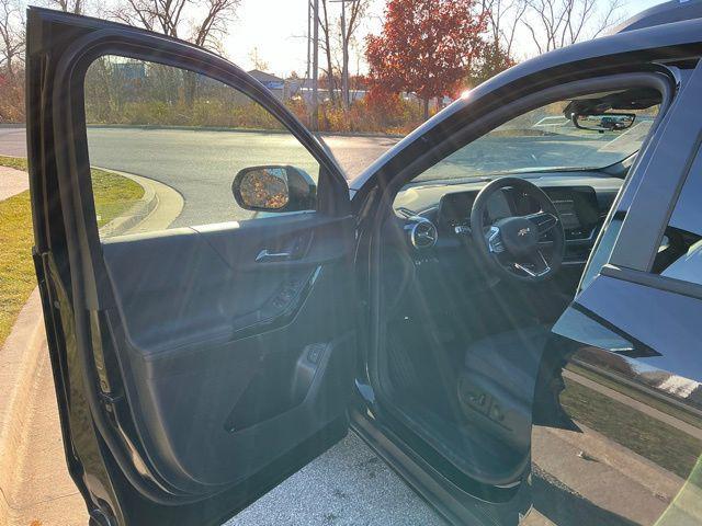 new 2026 Chevrolet Equinox car, priced at $36,151